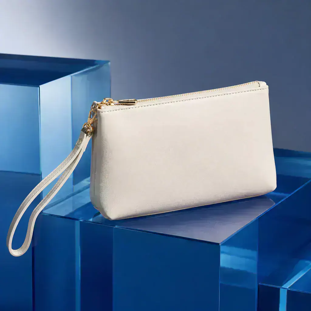 Bolso de muñeca minimalista